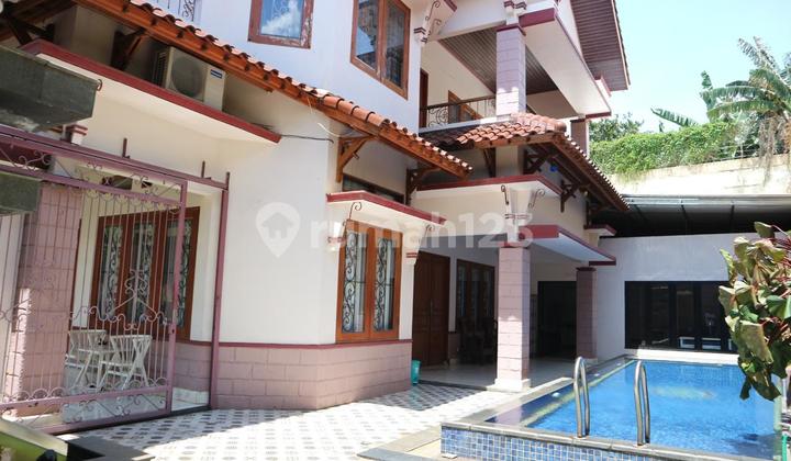 Strategic Luxury House in the Elite Complex Pesona Khayangan Margonda
