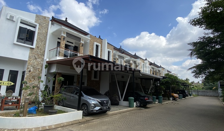 Rumah 2 Lantai Strategis Nuansa Bali dekat Stasiun LRT Cibubur Rumah 2 Lantai Strategis Nuansa Bali dekat Stasiun LRT Cibubur