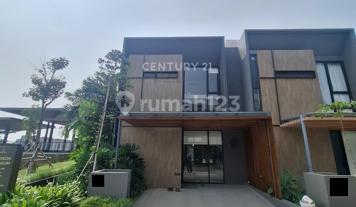 Luxury Residence in the East Manhattan Cluster of Grand Duta City Babelan Luxury Residence in the East Manhattan Cluster of Grand Duta City Babelan