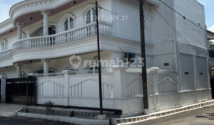 Dijual Rumah Mewah di Bulevar Hijau Palem Hijau Bekasi