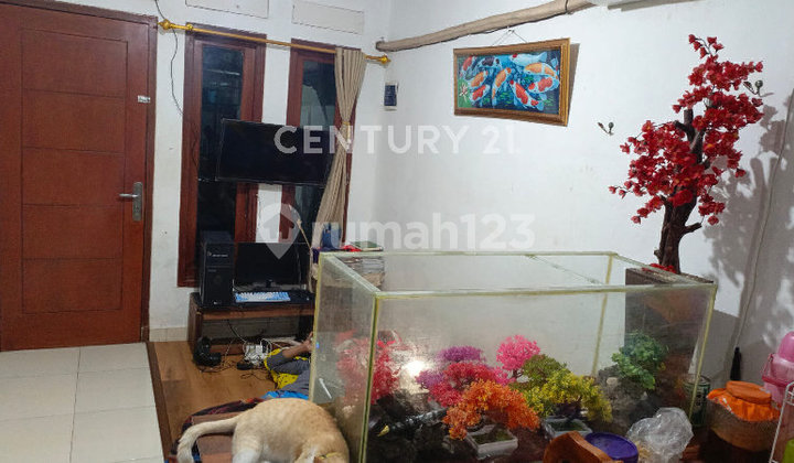For Sale: House in Wahana Pondok Ungu Housing, Strategic Location. 2