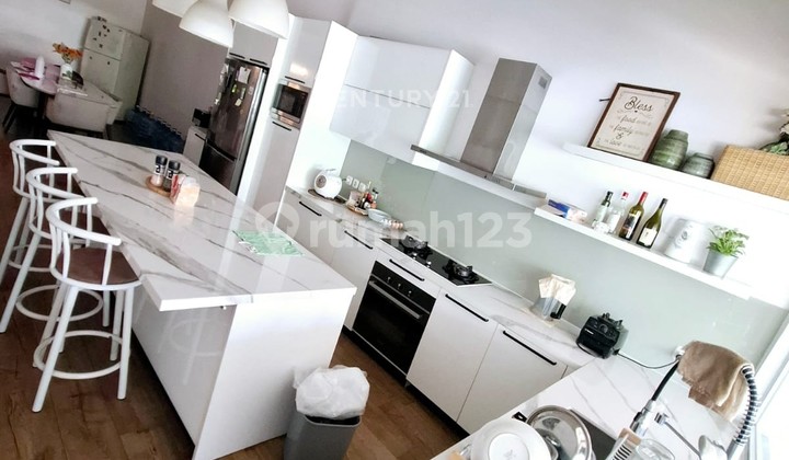 FOR SALE Beautiful Move-In Ready House in Exclusive Tropical Asia Cluster