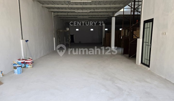 Ready-to-Use Warehouse with Lift Location Teluk Naga Kosambi Tangerang