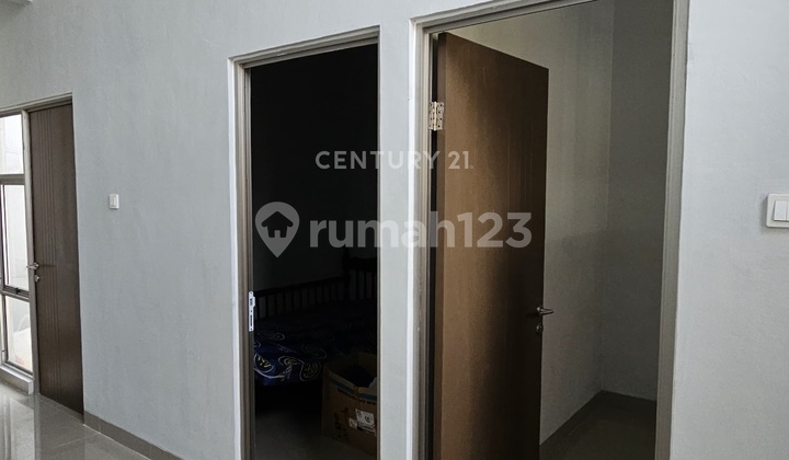 Rumah Modern Di West Manhattan Grand Duta City Siap Huni  2