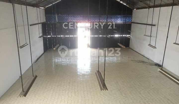 Warehouse + Office for Rent with Prime Highway Location Warehouse + Office for Rent with Prime Highway Location