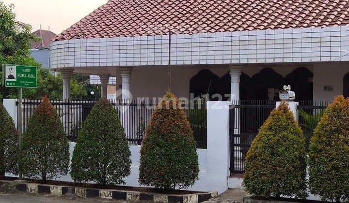 Rumah Hook Strategis Di Pelni Cisalak Depok  Akses Mudah