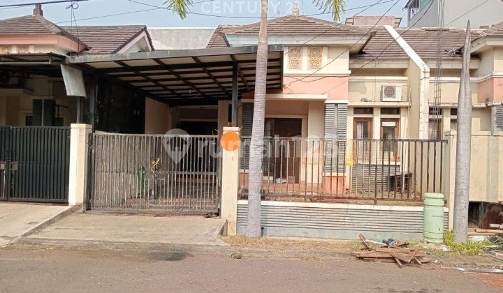 Neat and Ready-to-Occupy House in Aralia Cluster, Harapan Indah, Bekasi Neat and Ready-to-Occupy House in Aralia Cluster, Harapan Indah, Bekasi