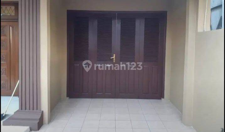 Dijual Rumah Bagus 2 Lantai di Menteng, Jakarta Pusat. 2