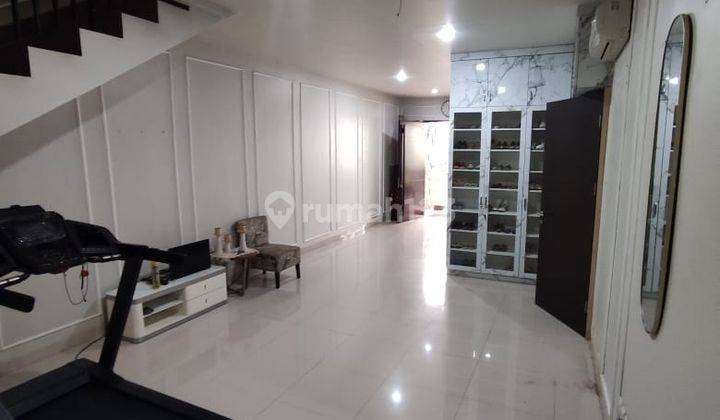 Dijual Rumah 3 Lt Cantik, Rapi, Bersih Dan Strategis di Kelapa Lilin, Kelapa Gading 1