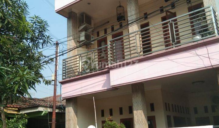 Dijual Rumah 2 Lt Bagus Dan Rapi di Golden City, Teluk Pucung, Bekasi  1