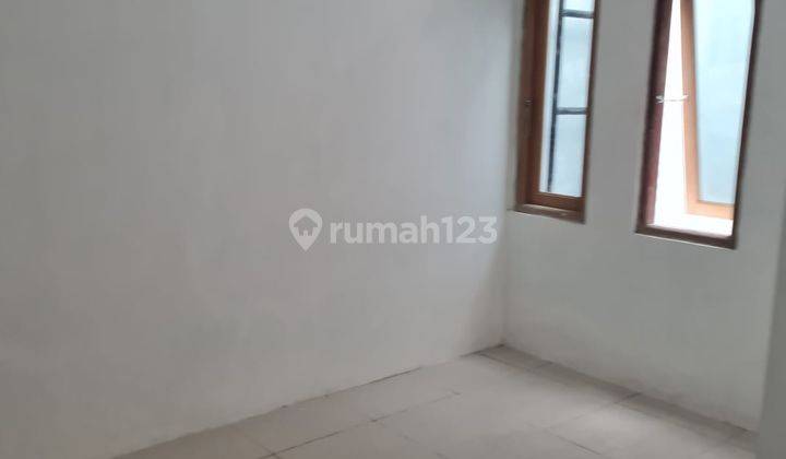 Dijual Rumah Baru 2 Lt, Bagus Dan Rapi Semi Furnished di Cluster Jura, Metland Menteng, Jakarta Timur 2