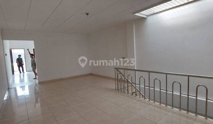 Dijual Rumah 2 Lt Bagus Dan Rapi Berlokasi Strategis di Teluk Gong, Jakarta Utara 2