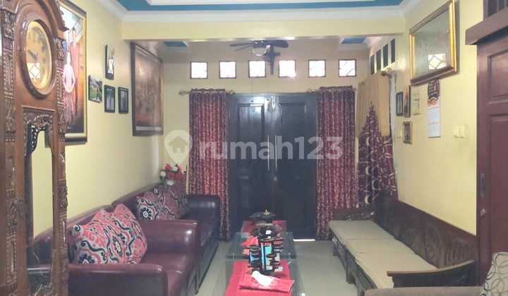 Dijual Rumah 2 Lt, Bagus dan Rapi Semi-Furnished di Perumahan Metland Menteng, Jakarta Timur 2