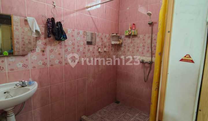 For Sale: 2½-Storey Shop House in Taman Harapan Baru, Bekasi City 2