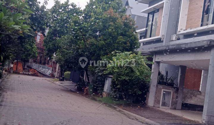 Di jual rumah dua lantai melalui lelang dan as is di perumahan kebayoran sympony Bintaro Tangerang selatan 2