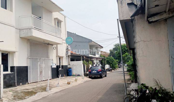 Rumah  / kosan dua lantai di jual melalui lelang dan as is di Perumahan pondok jagung jalan. eka Bhakti blok ad Kel pondok jagung Tangerang selatan Banten . 2