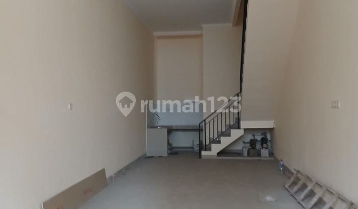 Disewakan Bangunan Baru di Villa Kapuk Mas 2. Lokasi Strategis Disewakan Bangunan Baru di Villa Kapuk Mas 2. Lokasi Strategis