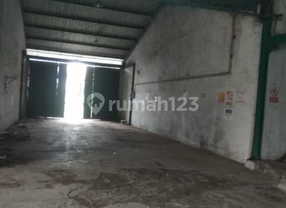 Dijual cepat rumah dan gudang  bekas pabrik ciki di  daerah Cirebon Desa kulon