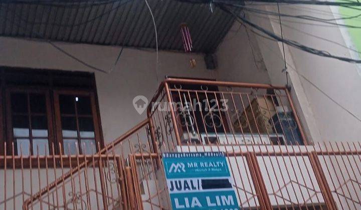 Dijual Rumah Teluk Gong 
 Posisi Bagus Terawat Luas Tanah (  5   X 15   ) 
luas Bangunan : 4lt, ±280m²
kmr Tdr : 4
kmr Mandi : 2
garasi : 3 Mobil
pln 4400
air Palyja : Ada
telp : Ada
surat : Hgb

hadap : Utara
 Harga Jual Rp~ 2,7 ~ Milyar Rp 2.5 Milyar Ne 1