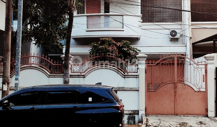 Rumah 2 Lantai di Taman Semanan Indah. Siap Huni Luas 9x21 Semi Furnish