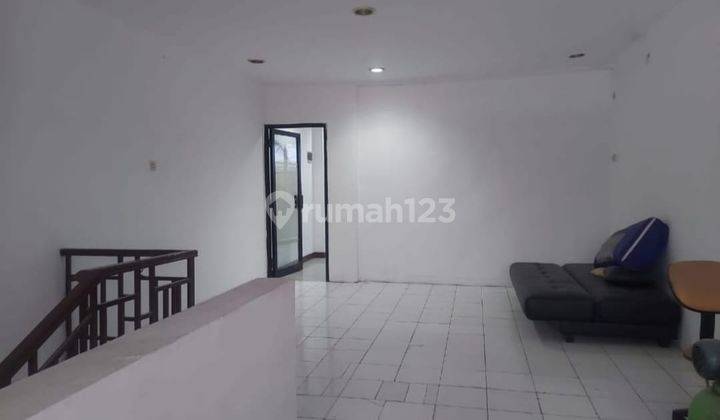 Ruko 2 Lanta Sewa Jual di Taman Harapan Baru, Bekasi SHM 2