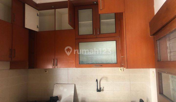 Rumah 2 Lantai Semi Furnished SHM di Cluster Heliconia, Harapan Indah Bekasi 2