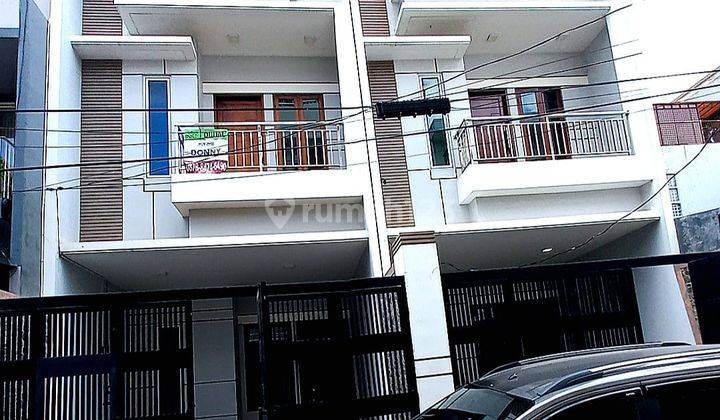 Rumah 3.5 Lantai Baru SHM di Jl. Makian Roxy, Jakarta Pusat 1