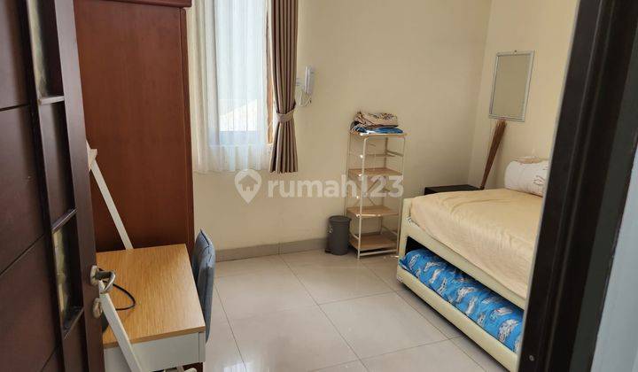 Rumah 3 Lantai Cantik SHM di Bintaro Jaya, Tangerang Selatan 2