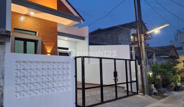 Rumah estetik brand new di Perumahan Irigasi Danita Bekasi Jaya 1