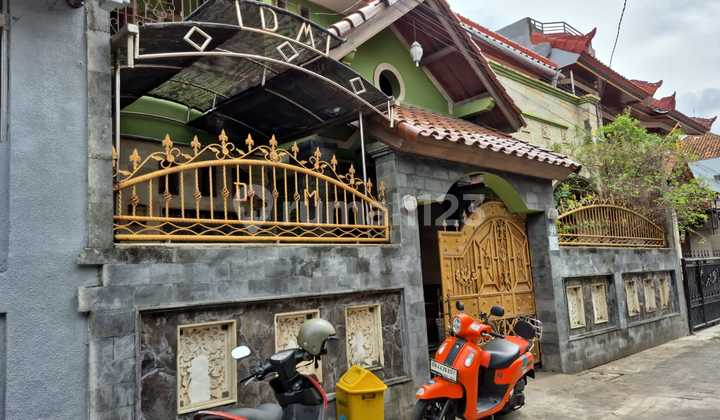 Rumah Clasik 2 Lantai Area Denpasar Barat Rumah Clasik 2 Lantai Area Denpasar Barat