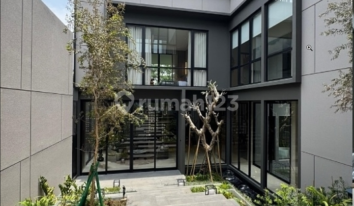 Very Luxurious House in Navapark BSD City, Botanic Villa Cluster, Only 14 Units!