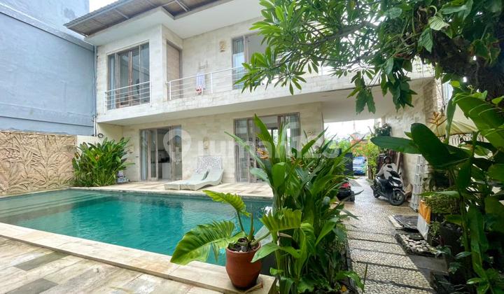 Modern Furnished Villa Ready to Use in Kerobokan Seminyak Modern Furnished Villa Ready to Use in Kerobokan Seminyak