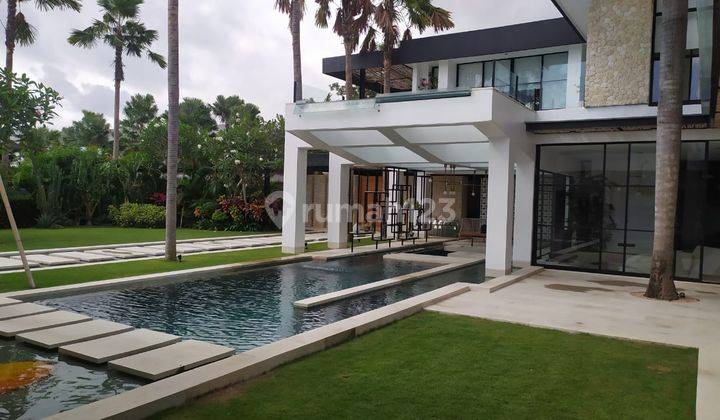 Villa Super Mewah Fully Furnished di Canggu Bali 1