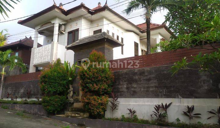 Villa Mewah Sangat Cantik, Lingkungan Private, Suasana Asri, Nyaman Dan Aman di Kerobokan Bali 2