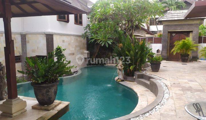 Villa Mewah Sangat Cantik, Lingkungan Private, Suasana Asri, Nyaman Dan Aman di Kerobokan Bali 1