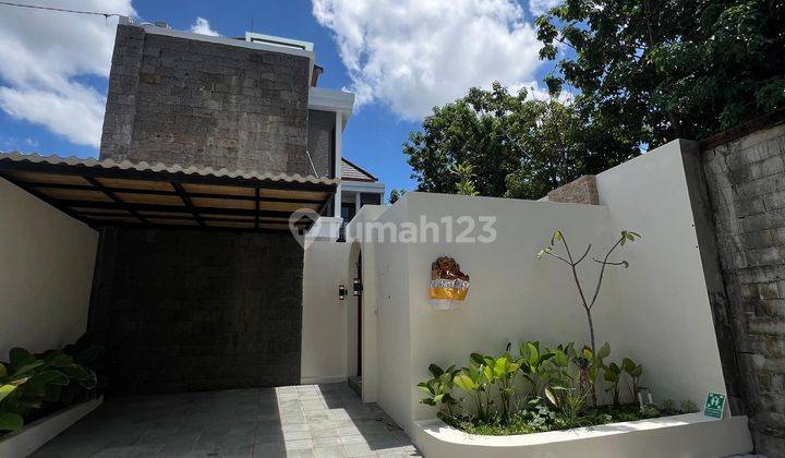 Villa Minimalis Siap Pakai di Canggu Dekat Pantai Berawa Bali 1