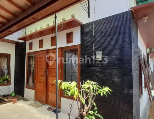 Rumah 2Lt Terawat Strategis Siap Huni di Jimbaran Bali