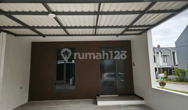 Disewakan Rumah Baru Bagus Siap Huni Canopy Full Depan dan Belakang Ada Roller Blind Filter air Toren 2 Pompa air 2 di Garden Ville TKI 5 2