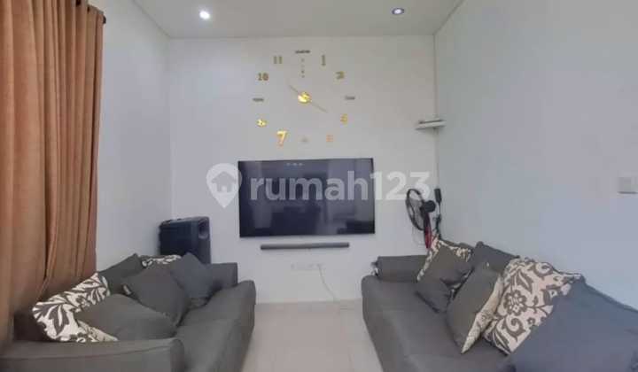 Dijual Semi Villa Bagus Lux Cantik Terawat Strategis Dekat Pantai Melasti Gwk Supermarket Minimarket Airport 2 Lantai SHM IMB Lengkap di Ungasaran Bali