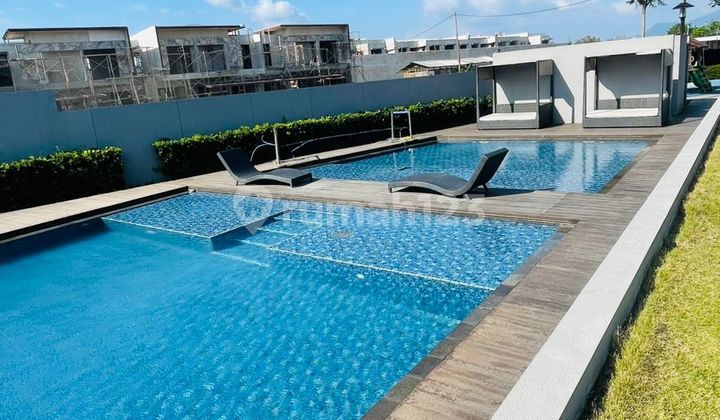 Rumah Bagus Terawat Siap Huni Tidak Menempel Tetangga  Sertifikat HGB Bisa Langsung SHM di Developer di Summarecon Bandung Cluster Flora 2