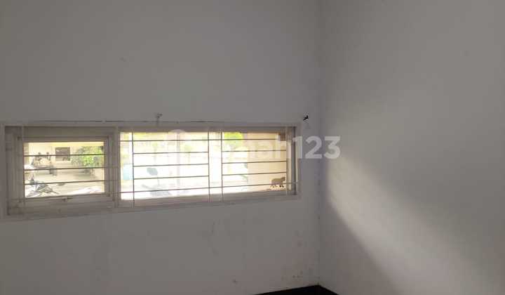 Disewakan Rumah Bagus Terawat Siap Huni 85 Juta 2 Tahun Nego di Taman Kopo Indah 5 2