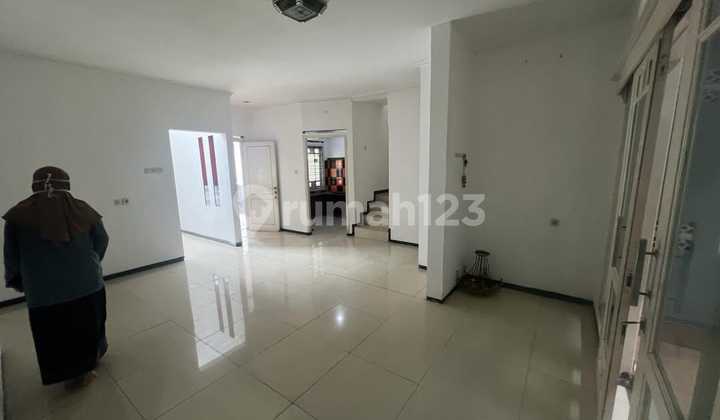 Dijual Cepat Rumah Bagus Terawat Modern Siap Huni Dekat Gerbang Tol Moh Toha Dabn Buah Batunego Sampai Jadi di Komplek Soekarno Hatta Pasirluyu Regol Bandung