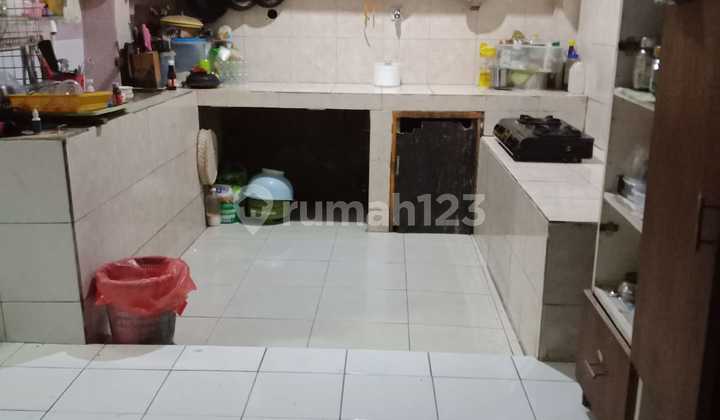Shop House and Spacious, Well-Maintained, Move-In Ready, Fully Furnished Home on Main Road in Cihanjuang. 2