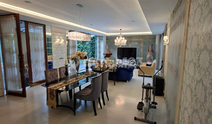 For Sale Beautiful Premium Lux Ready-to-Live Semi-Furnished House Under 10 Billion with Swimming Pool in Kota Baru Parahyangan