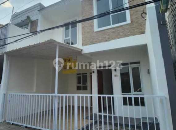 Dijual Rumah Bagus Terawat Siap Huni 2 Lantai Akses Jalan 2 Mobil SHM bisa Nego di Turangga Bandung