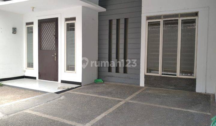 Dijual Rumah Terawat Kompleks Taman Holis Indah 2 Siap Huni 1