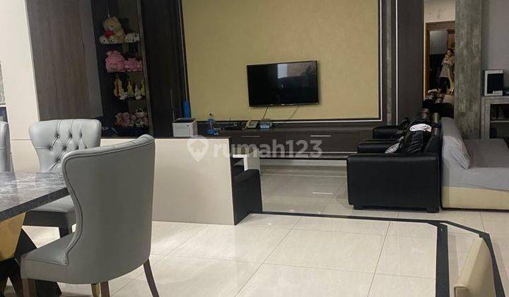 Dijual Rumah Lux Mewah Furnish Pool di Singgasana Pradana 2