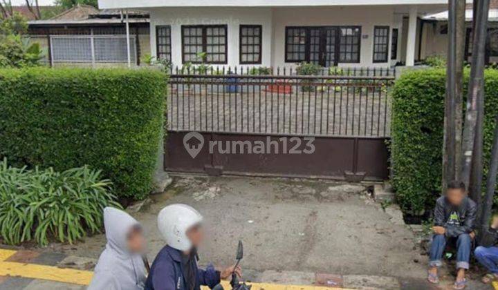 Disewakan Rumah Klasik Luas Cantik di Mainorad Lembang 1