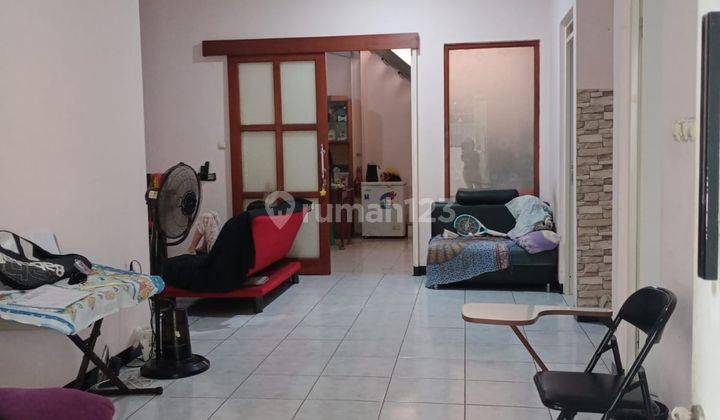 Dijual Turun Harga Rumah Rapih 2 Lantai di Taman Kopo Indah 3 2