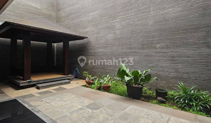 Dijual Rumah Lux Keren Furnish Siap Huni 2 Lantai di Batununggal 2